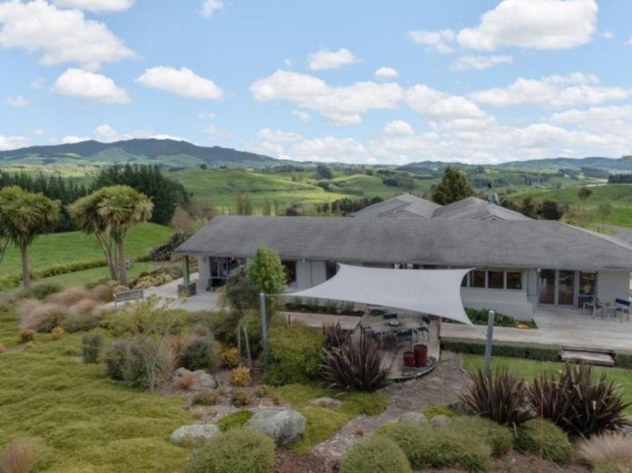 Above The River Karapiro Bed & Breakfast Apartment Exterior photo