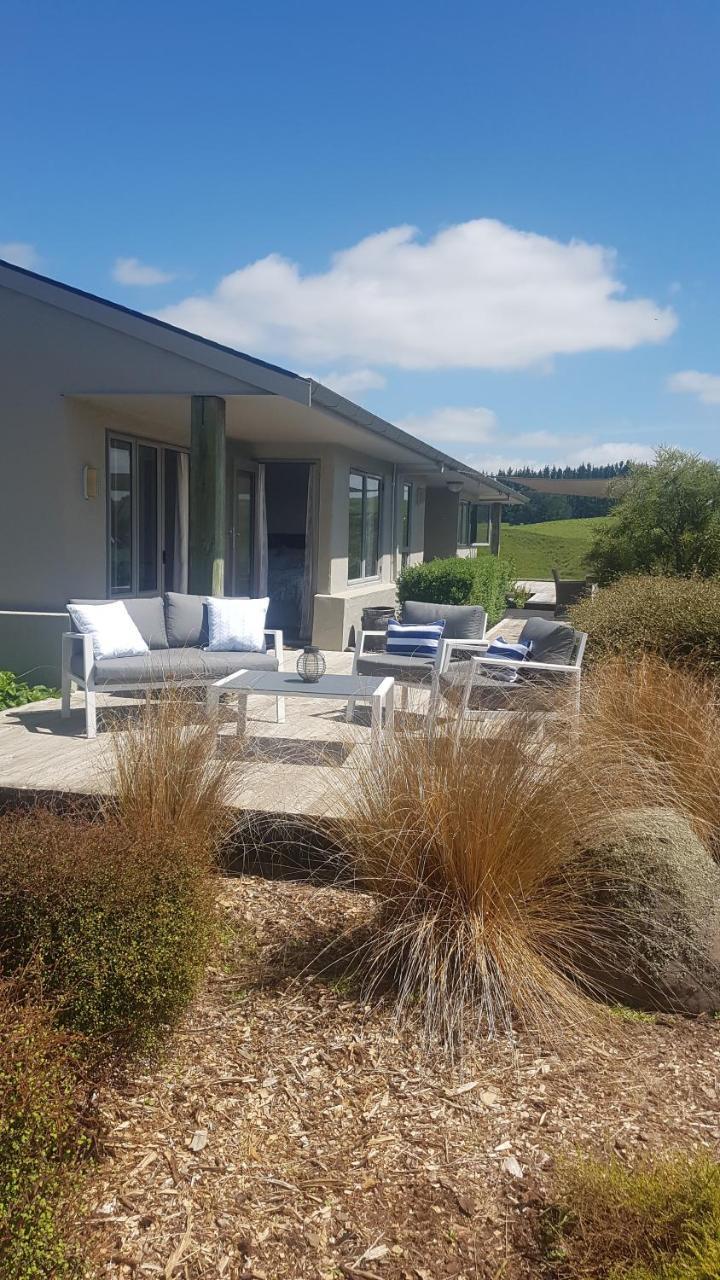 Above The River Karapiro Bed & Breakfast Apartment Exterior photo